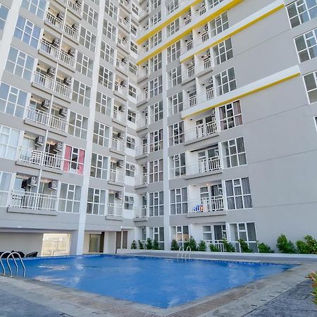 Collection O 15 Taman Melati Merr Surabaya Exteriör bild