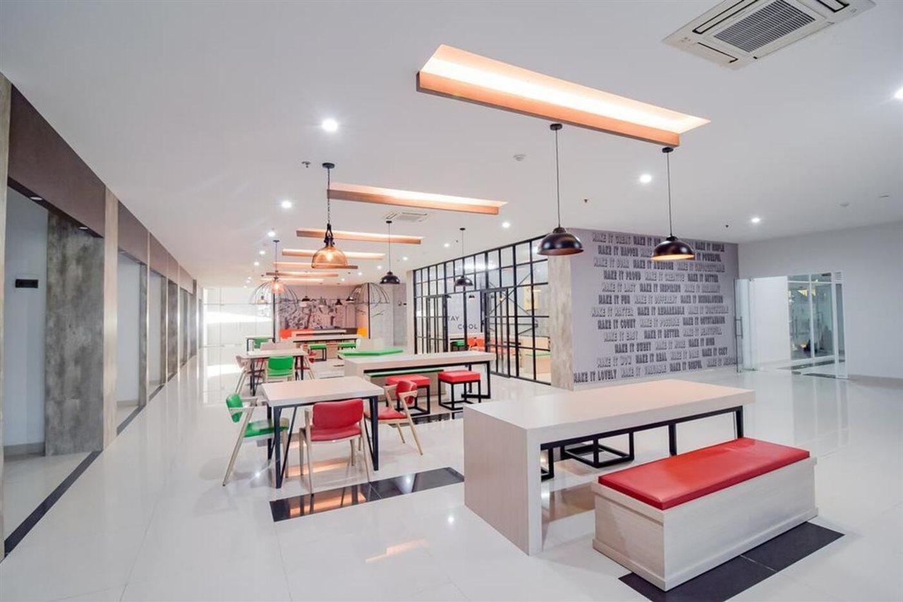 Collection O 15 Taman Melati Merr Surabaya Exteriör bild