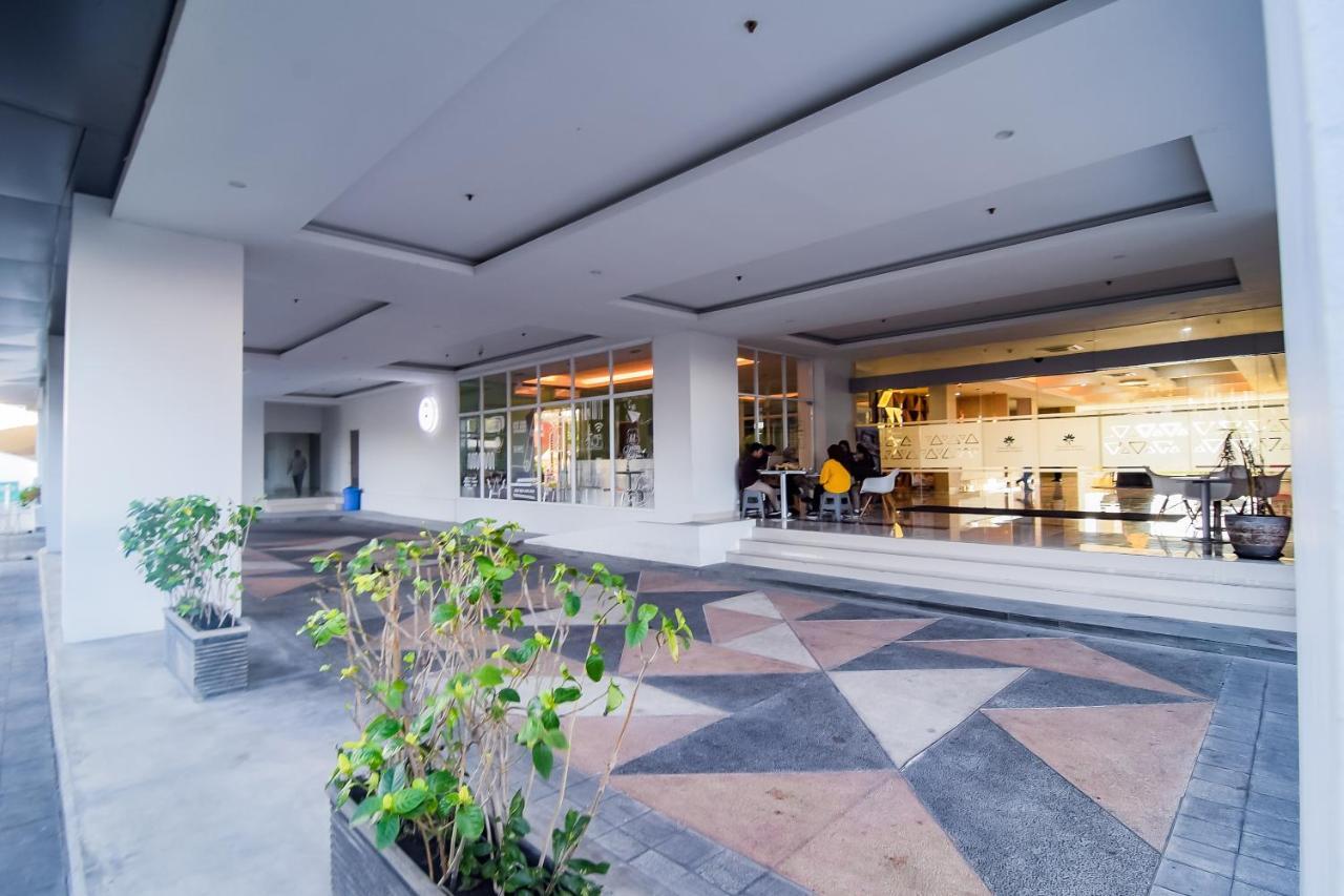 Collection O 15 Taman Melati Merr Surabaya Exteriör bild