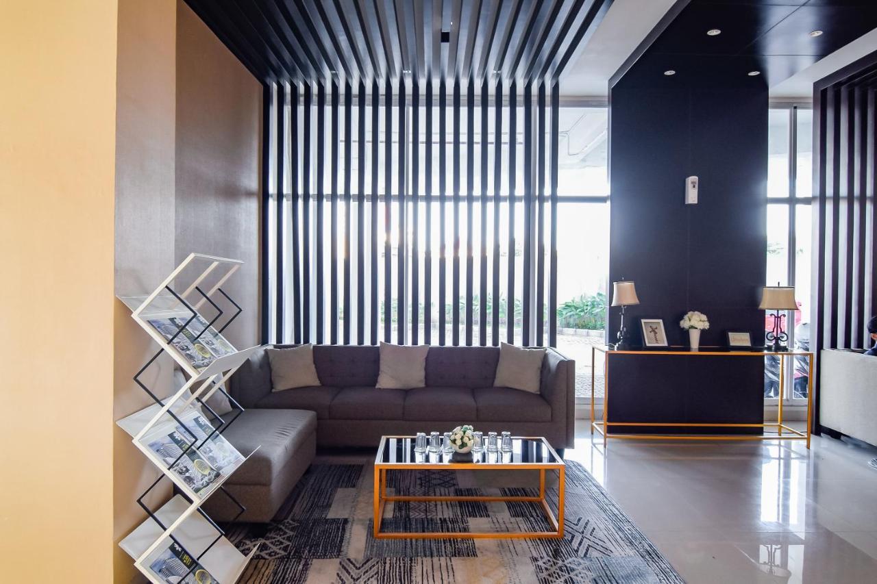 Collection O 15 Taman Melati Merr Surabaya Exteriör bild